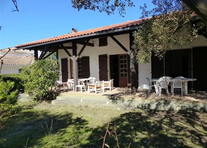 Villa La Ferme Pour 8 Personnes A 500m Des Plages